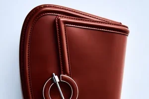 Meet the Sahero shoulder bag