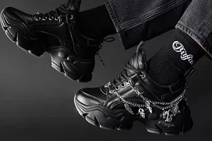 🎁 Finn lyckan! Upp till 50 % rabatt på Asics, Aigle, Vagabond Shoemakers, Buffalo och Morgan med fri frakt