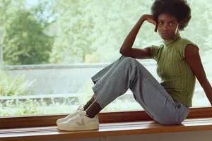 ⚡ Missa inte : -50% rabatt och -10% extra rabatt på Veja, Camper, Geox, Betty London, Oakwood, Element, Replay, Guess och Coach: tidsbegränsat erbjudande med fri frakt