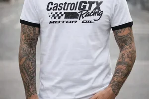 Nya T-shirts, linnen och hoodies
