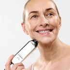 CurrentBody Skin RF Radiofrekvens huduppstramande enhet